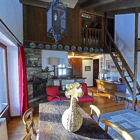A Due Passi Da Courmayuer Appartement *